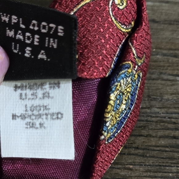 Vintage 90s Mark Alexander Deep Red Gold Artsy Print Silk Neck Tie - Picture 7 of 7